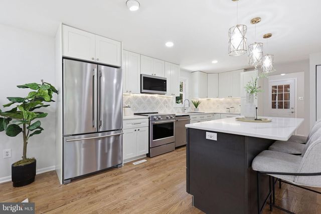 1411 BRIGHTON DAM RD, Brookeville, MD 20833