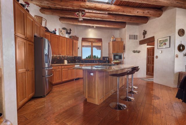 18 Daisy Circle, Santa Fe, NM 87506