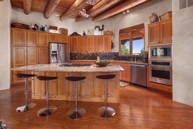 18 Daisy Circle, Santa Fe, NM 87506