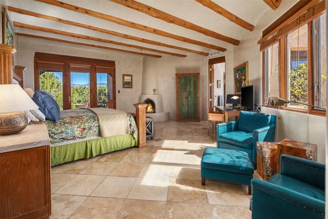 18 Daisy Circle, Santa Fe, NM 87506