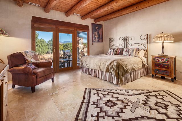 18 Daisy Circle, Santa Fe, NM 87506