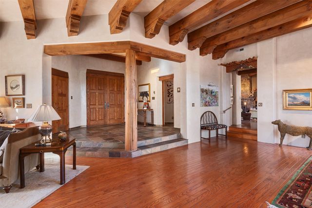 18 Daisy Circle, Santa Fe, NM 87506