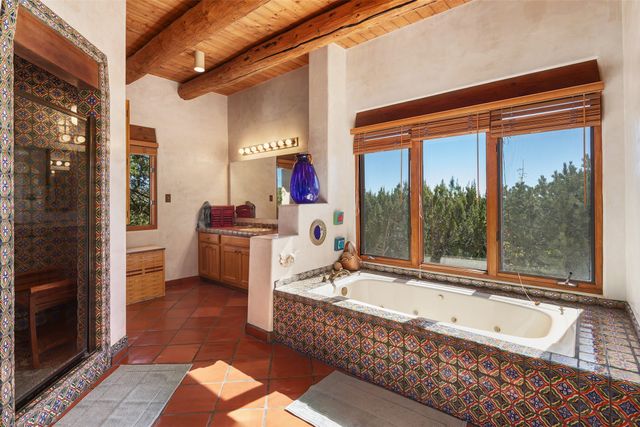 18 Daisy Circle, Santa Fe, NM 87506