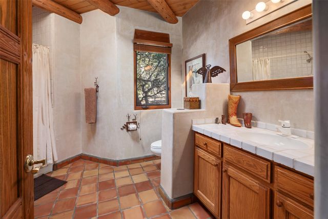 18 Daisy Circle, Santa Fe, NM 87506