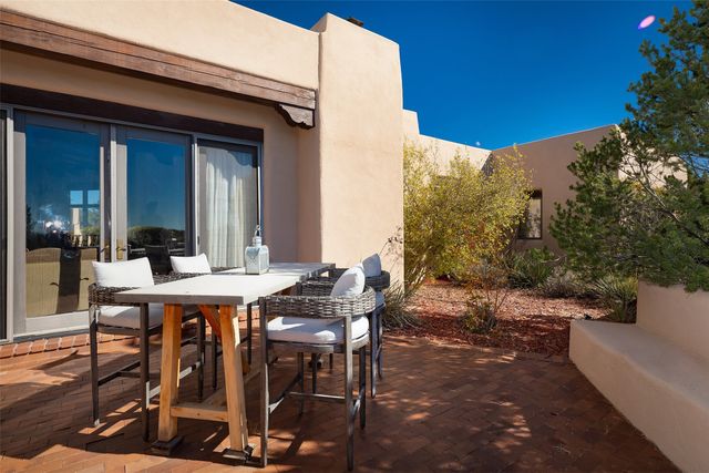 18 Daisy Circle, Santa Fe, NM 87506