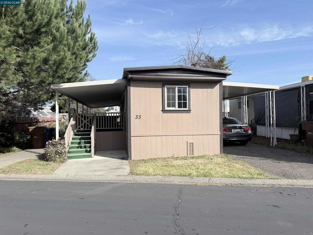 Image 19 of property listing at 244 American Canyon Rd, American Canyon, CA 94503