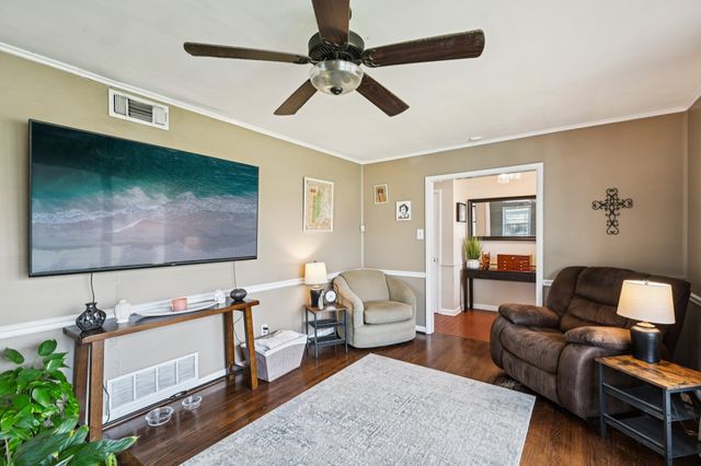 1602 Marshalldale Drive, Arlington, TX 76013