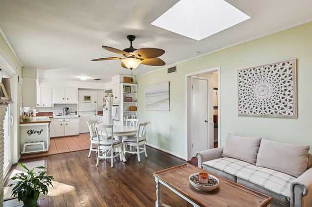 1602 Marshalldale Drive, Arlington, TX 76013