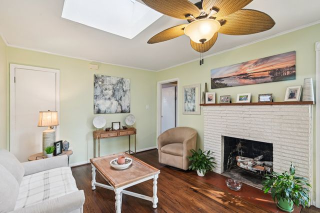 1602 Marshalldale Drive, Arlington, TX 76013