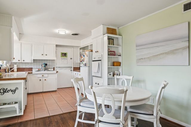 1602 Marshalldale Drive, Arlington, TX 76013