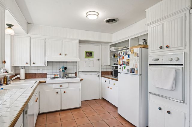 1602 Marshalldale Drive, Arlington, TX 76013