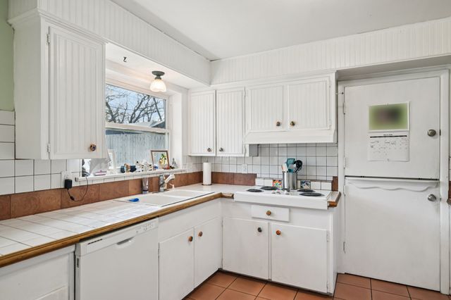 1602 Marshalldale Drive, Arlington, TX 76013