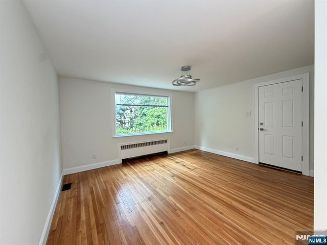 91 Birchwood Road, Glen Rock, NJ 07452