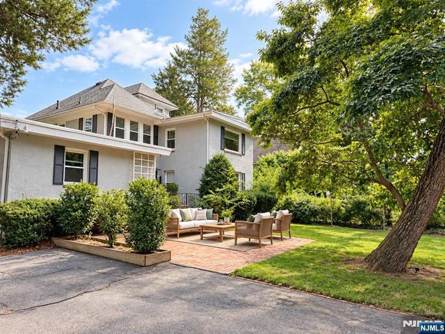 91 Birchwood Road, Glen Rock, NJ 07452