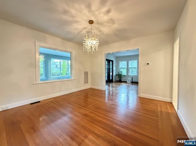 91 Birchwood Road, Glen Rock, NJ 07452