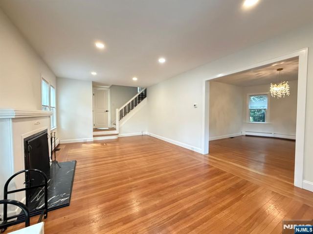 91 Birchwood Road, Glen Rock, NJ 07452