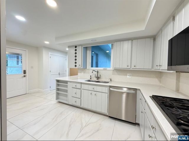 91 Birchwood Road, Glen Rock, NJ 07452
