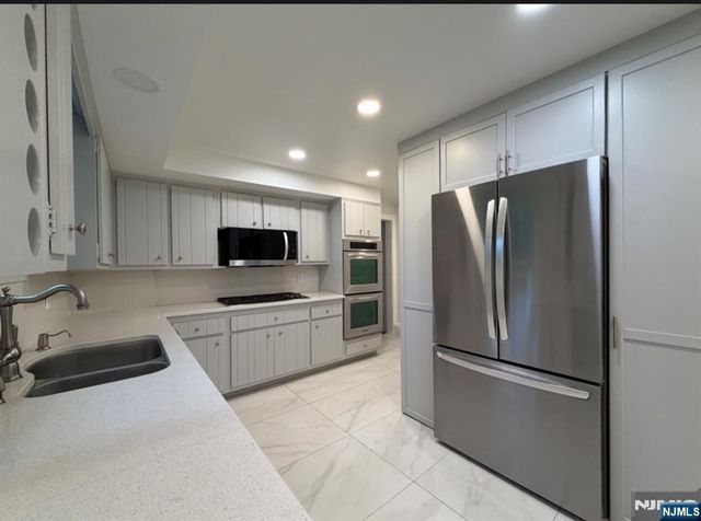 91 Birchwood Road, Glen Rock, NJ 07452