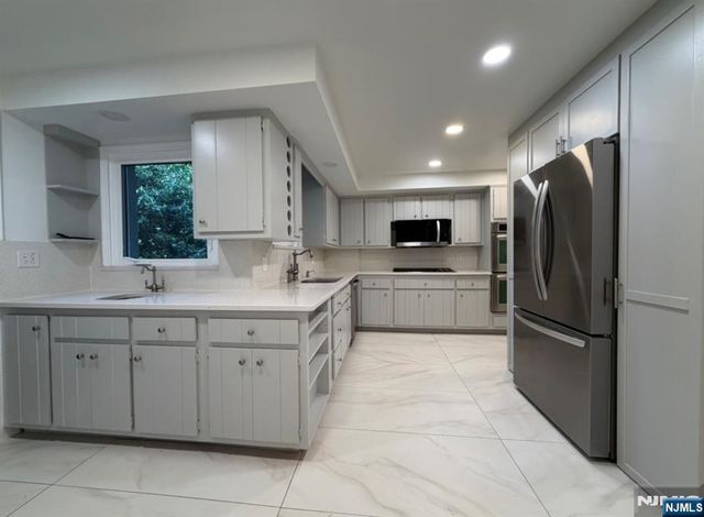 91 Birchwood Road, Glen Rock, NJ 07452