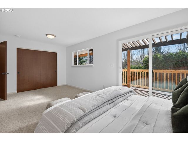 3226 Sw DOLPH Ct, Portland, OR 97219