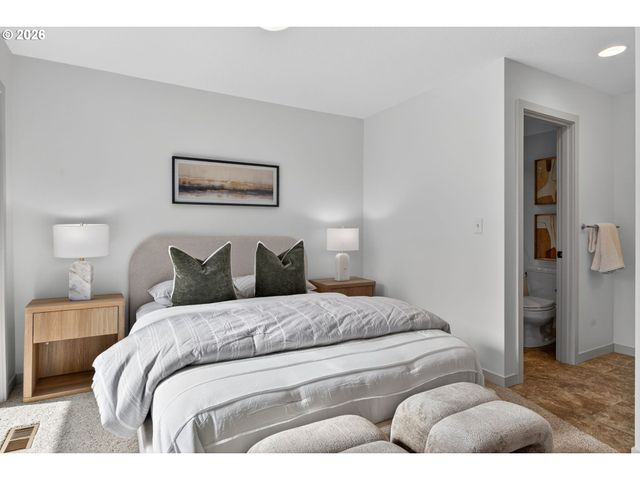 3226 Sw DOLPH Ct, Portland, OR 97219