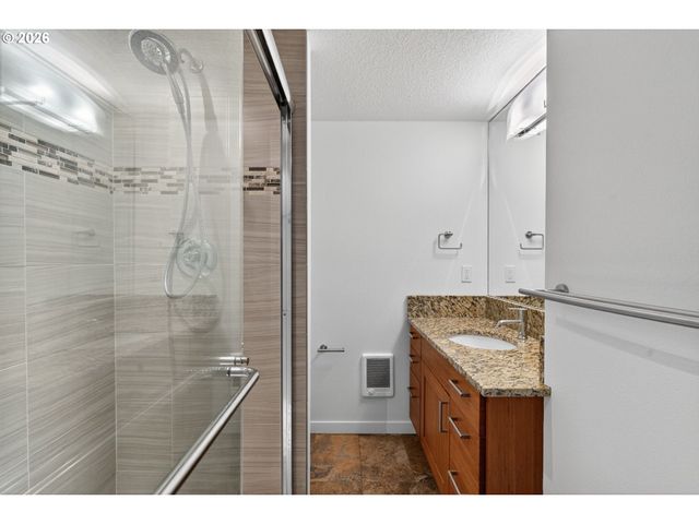 3226 Sw DOLPH Ct, Portland, OR 97219