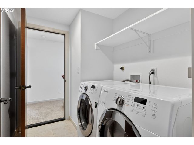 3226 Sw DOLPH Ct, Portland, OR 97219