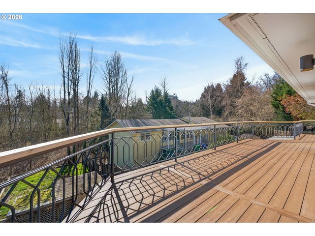 3226 Sw DOLPH Ct, Portland, OR 97219