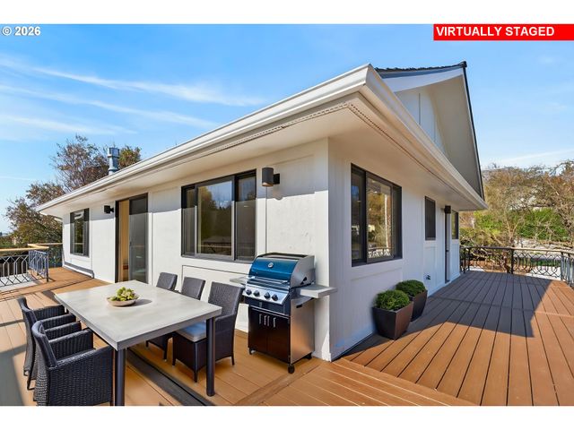 3226 Sw DOLPH Ct, Portland, OR 97219