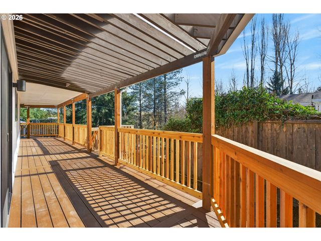 3226 Sw DOLPH Ct, Portland, OR 97219