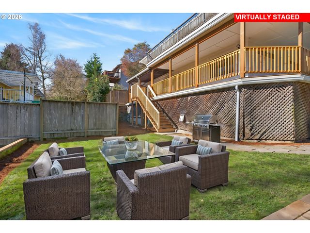 3226 Sw DOLPH Ct, Portland, OR 97219