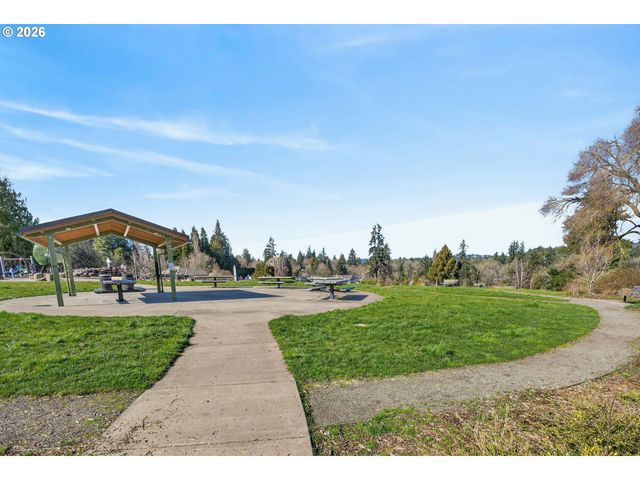 3226 Sw DOLPH Ct, Portland, OR 97219