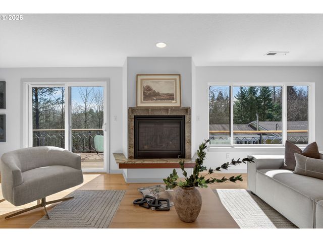 3226 Sw DOLPH Ct, Portland, OR 97219