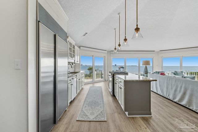 1119 Soundview Trl, Gulf Breeze, FL 32561