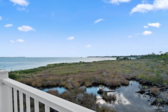 1119 Soundview Trl, Gulf Breeze, FL 32561