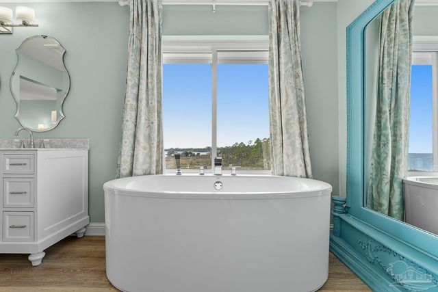 1119 Soundview Trl, Gulf Breeze, FL 32561