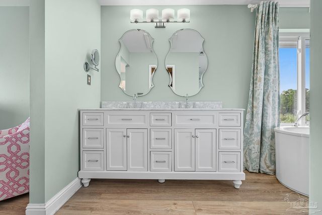 1119 Soundview Trl, Gulf Breeze, FL 32561