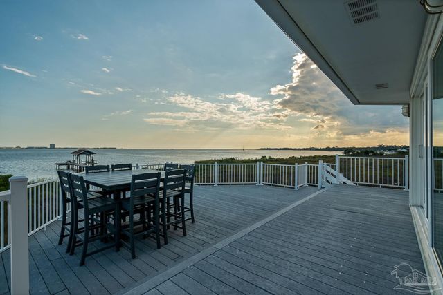 1119 Soundview Trl, Gulf Breeze, FL 32561