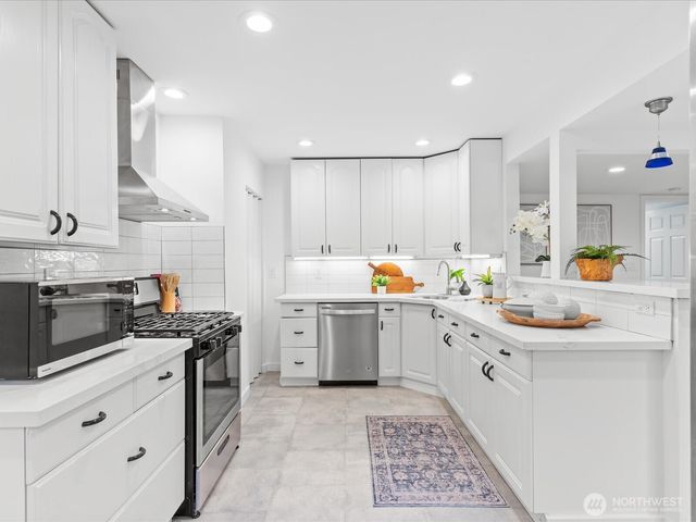 12404 NE 95th Street, Kirkland, WA 98033