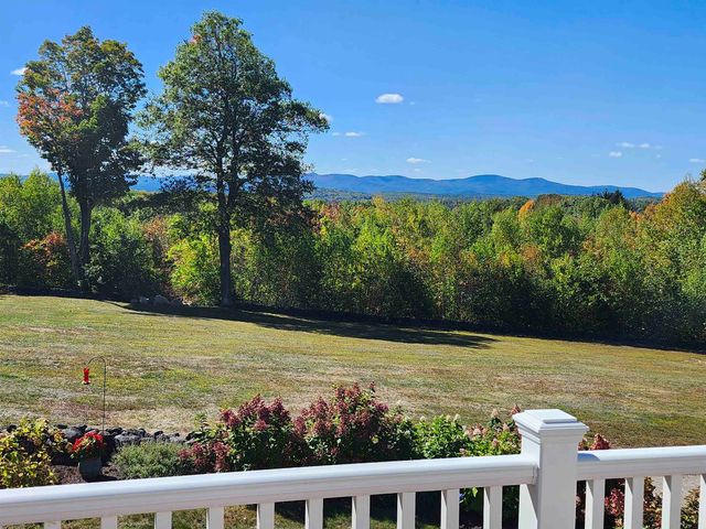 33 Sky Lane, Wolfeboro, NH 03894