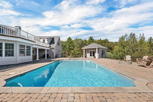 33 Sky Lane, Wolfeboro, NH 03894