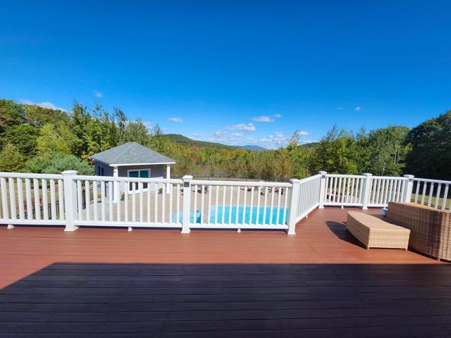 33 Sky Lane, Wolfeboro, NH 03894