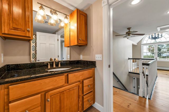 33 Sky Lane, Wolfeboro, NH 03894