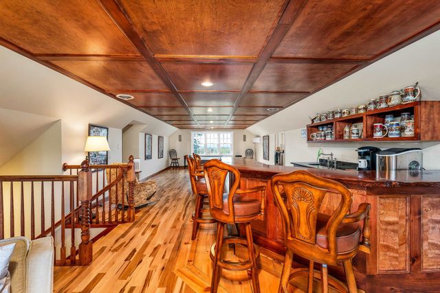 33 Sky Lane, Wolfeboro, NH 03894