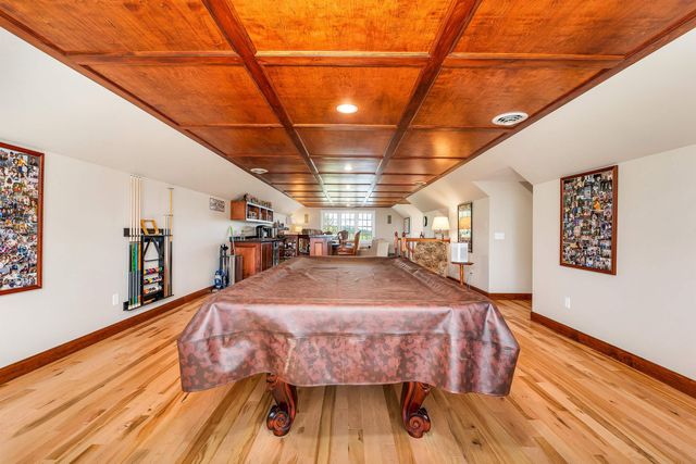 33 Sky Lane, Wolfeboro, NH 03894