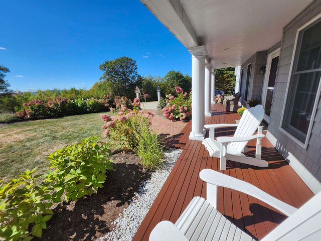 33 Sky Lane, Wolfeboro, NH 03894