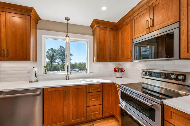 33 Sky Lane, Wolfeboro, NH 03894