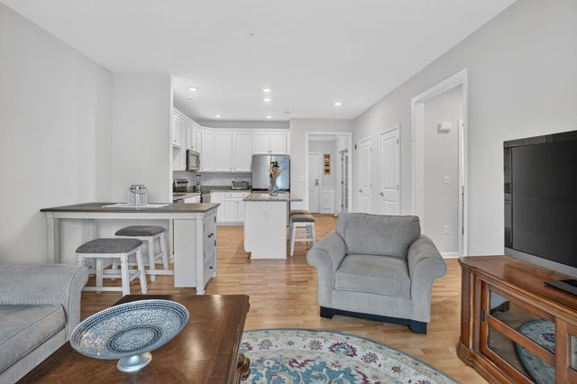 240 Martins Landing 102, North Reading, MA 01864