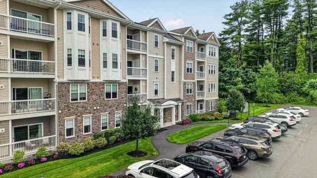 240 Martins Landing 102, North Reading, MA 01864