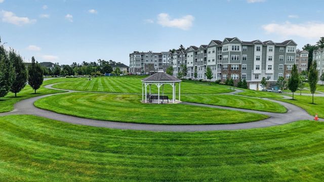 240 Martins Landing 102, North Reading, MA 01864